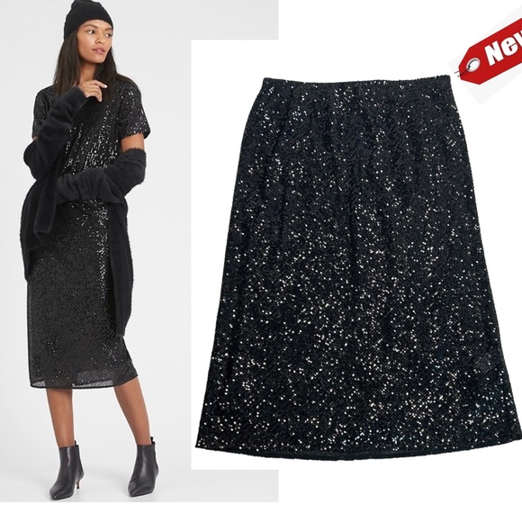 Banana Republic Dresses & Skirts - Banana Republic Black Sequin Bias-Cut Midi Skirt Sz L NWT lined